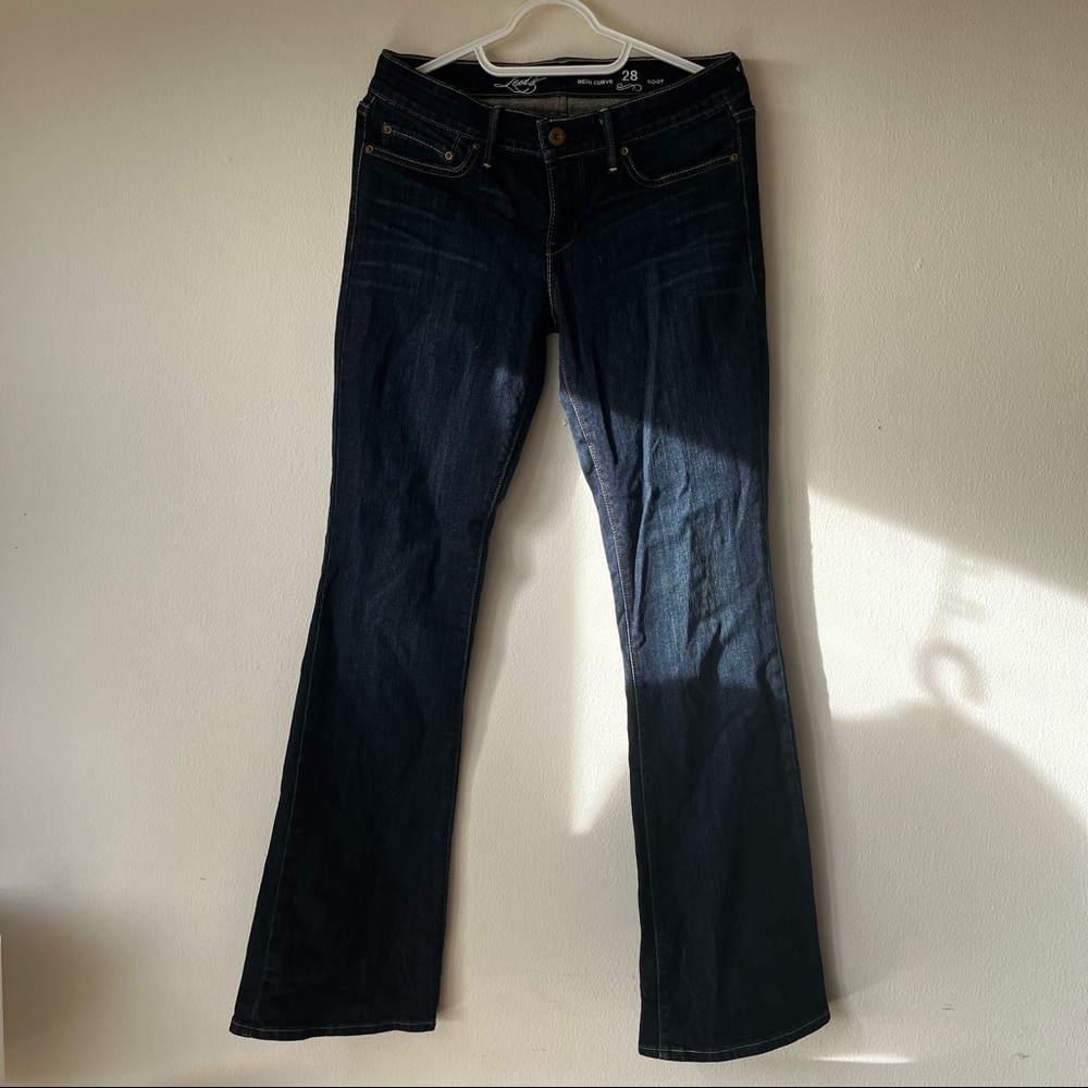 Levis Demi Curve boot cut jeans